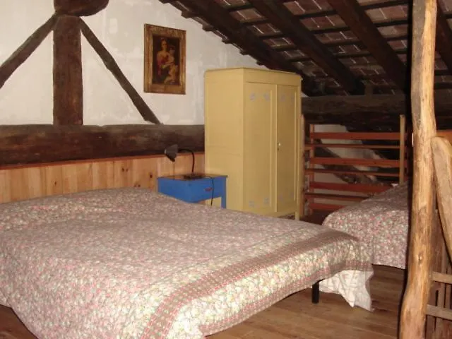 Mas Mitjavila Turismo Rural Guest House Ogassa Spain